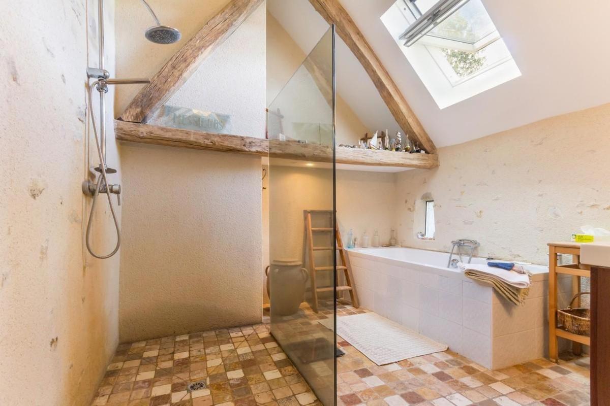 La Thibaude - Livry Bed and Breakfast Livry  Exteriör bild