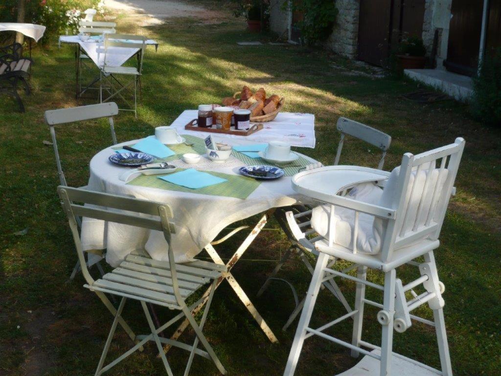 La Thibaude - Livry Bed and Breakfast Livry  Exteriör bild